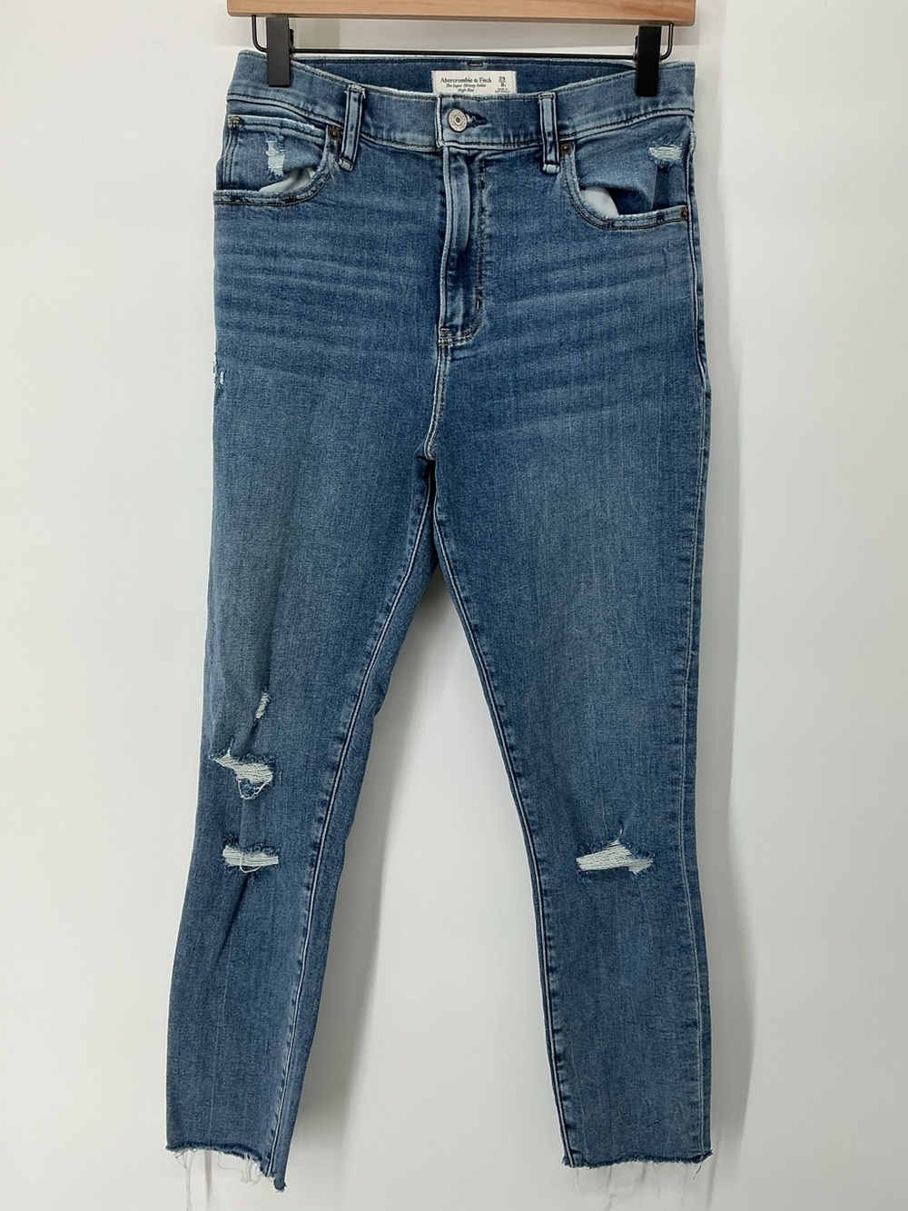 Abercrombie & Fitch Super Skinny Ankle High Rise Distressed Jeans Size 29 - Picture 1 of 8
